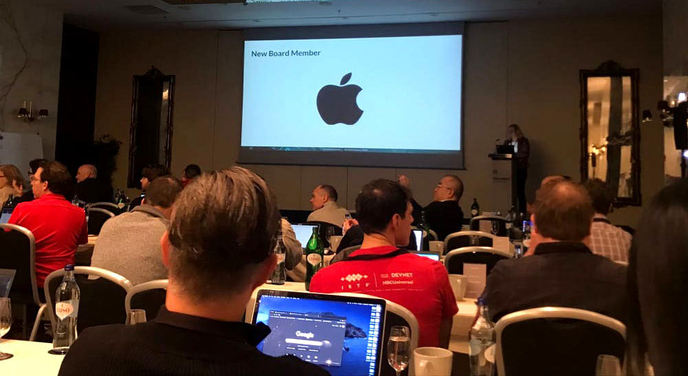 FIDO Alliance conference announcing Apple