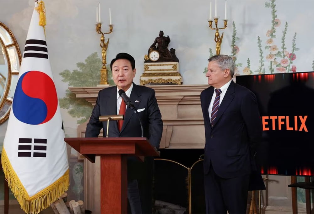 South Korean President Yoon Suk Yeol and Netfli'sx co-CEO Ted Sarandos
