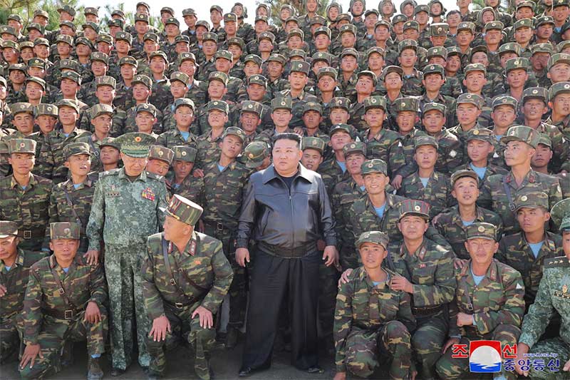 North Korea soldiers