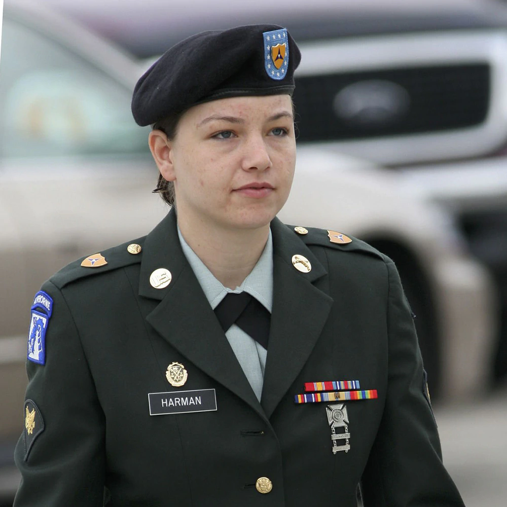 The Leaked Photos Of Sabrina Harman, Showing The Inhumane Side Of The U.S.  Specialist In Iraq | Eyerys