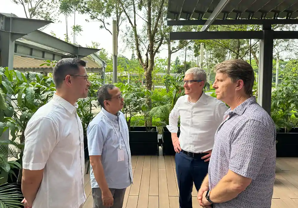 Tim Cook, Indonesia
