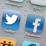 Twitter Facebook icons IOS